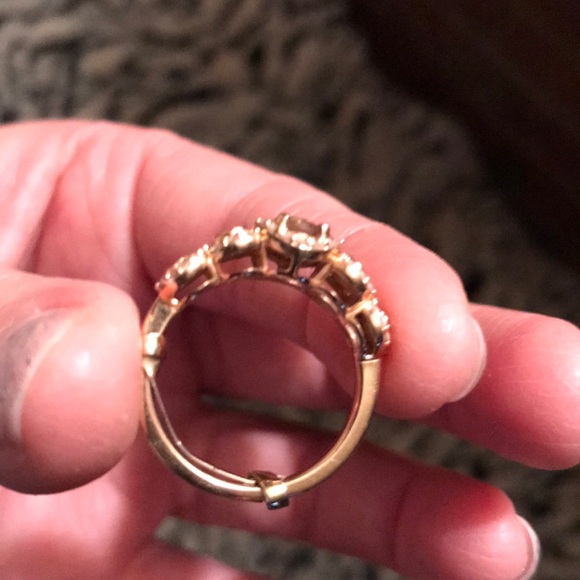 Levion Diamond Ring - Picture 5 of 8